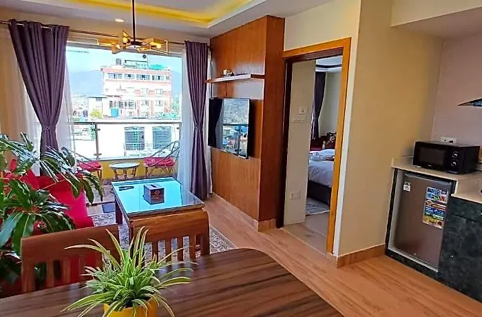 Yakroo Manang Hotel 3*
